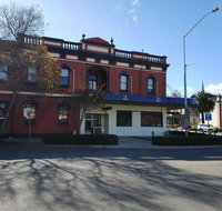 The Royal Hotel - Foster Accommodation