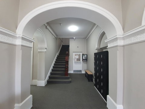 The Royal Hotel - Foster Accommodation 1