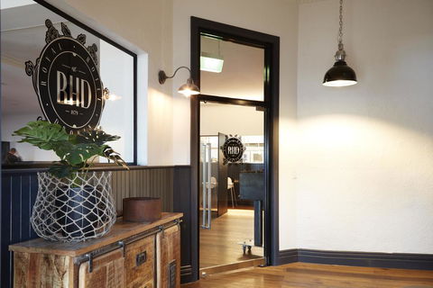 The Royal Hotel, Drouin - Foster Accommodation 0
