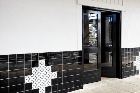 The Royal Hotel, Drouin - Foster Accommodation 3
