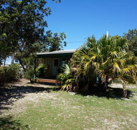 The Shack - Rainbow Beach The Ultimate Beach Shack 200m to beach - Foster Accommodation