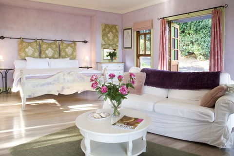 The Spotted Chook And Amelie's Petite Maison - Foster Accommodation 0
