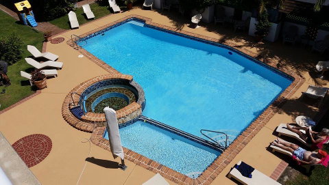The Tahitian Holiday Apartments - Foster Accommodation 3