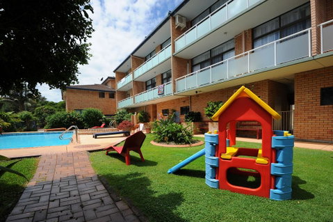 The Tahitian Holiday Apartments - Foster Accommodation 1