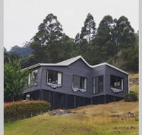 The Tin Dragon - Foster Accommodation