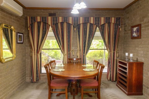 The Townhouse - Foster Accommodation 3