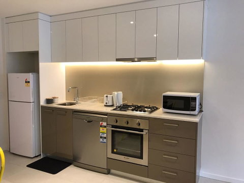 Ther-Rich Apartment - Foster Accommodation 1