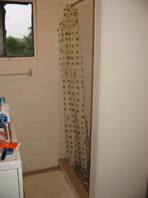 Thistle Dome - Foster Accommodation 3