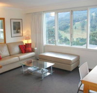 Thredbo Village 3-Bedroom Apartment with Fantastic Views - Foster Accommodation