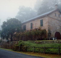 Tizzana Winery Bed and Breakfast - Foster Accommodation
