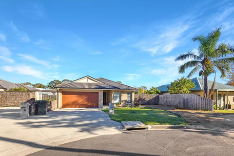 Toonalook Retreat - Pet Friendly And Close To Town - Foster Accommodation 0