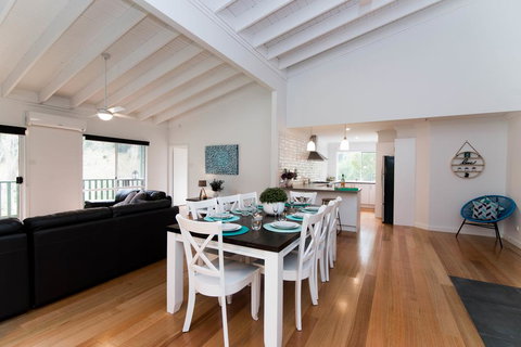 Toorongo River Chalets - Foster Accommodation 0