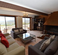 Top Deck - Foster Accommodation