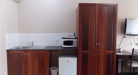 Top Of The Town Motel - Foster Accommodation 0