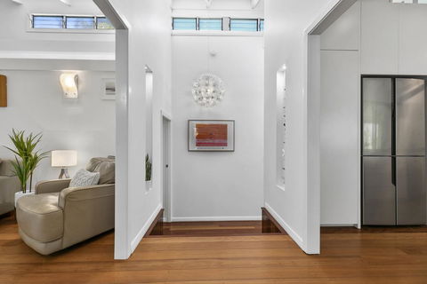 Tranquil & Tropical, Sunshine Beach - Foster Accommodation 3