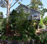 Treetops - Newly renovated in the village - Foster Accommodation
