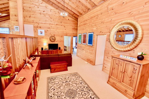 Treetops Retreat Katoomba - Foster Accommodation 3