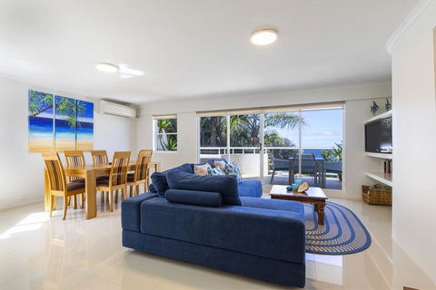 Tropical & Modern With Rooftop Terrace - Foster Accommodation 1