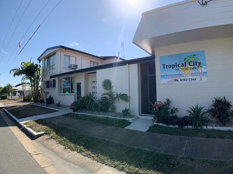Tropical City Motor Inn - Foster Accommodation 0
