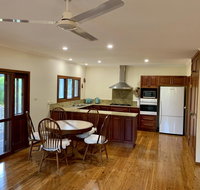 Tropical Styling - Foster Accommodation