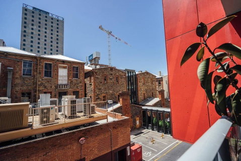 Tropicana On Bent - WiFi - Nespresso Heart Of East End - Foster Accommodation 1