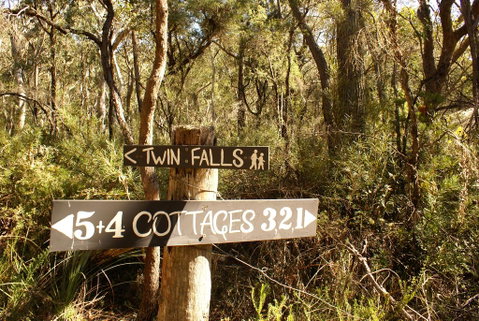 Twin Falls Bush Cottages - Foster Accommodation 3