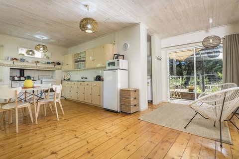Twin Palms Castlemaine - Foster Accommodation 0