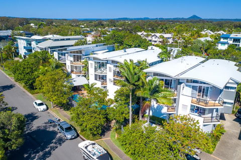 Twin Quays Noosa - Foster Accommodation 1