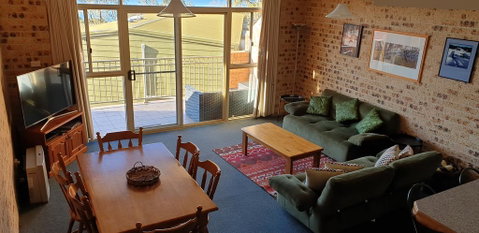 Twin Seasons 2 - Foster Accommodation 1