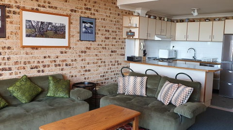 Twin Seasons 2 - Foster Accommodation 2