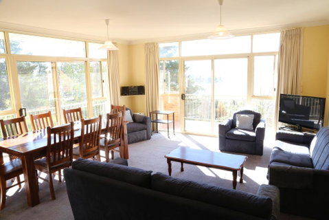 Twin Seasons 5 - Foster Accommodation 0