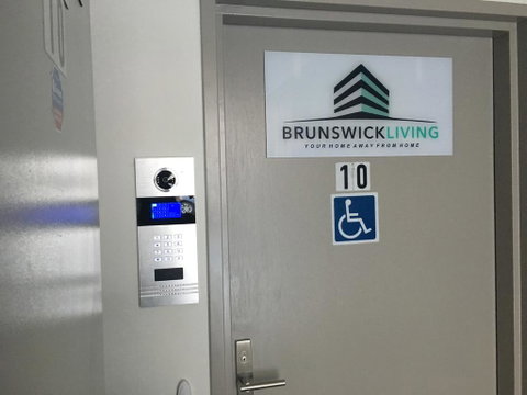 U1 Brunswick Living Brand New Apartment Close To Airport And CBD - Foster Accommodation 3
