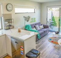 U201 Brunswick Living Brand New Deluxe Balcony Upper Floor Apartment close to Airport and CBD - Foster Accommodation