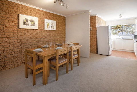 Unit 7 St Moritz - Foster Accommodation 3