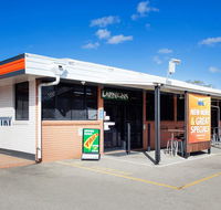 Upper Ross Hotel - Foster Accommodation