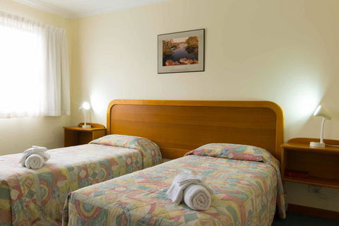 Vacation Village - Foster Accommodation 2