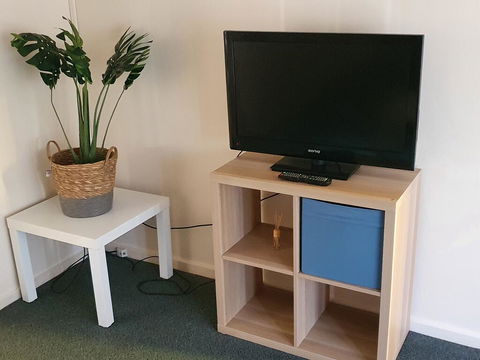Value 2 Bed Villa Close To QEH + Airport + City + Beach - Foster Accommodation 1