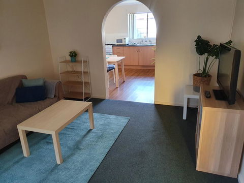 Value 2 Bed Villa Close To QEH + Airport + City + Beach - Foster Accommodation 2