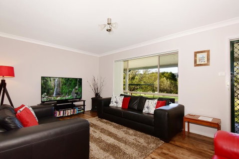 Valley Haven - 3 Bedrooms Close To The Village! - Foster Accommodation 3
