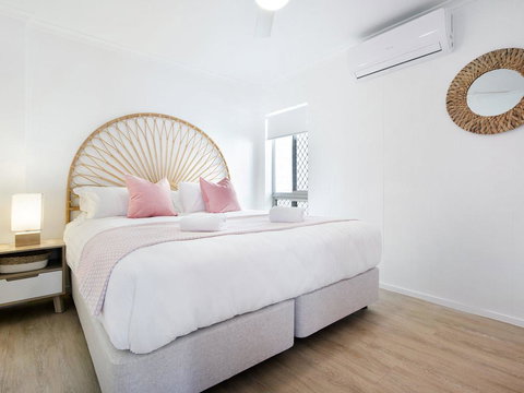 Ventura Beach Motel 2 Bed Poolside - Unit 4 - Foster Accommodation 0