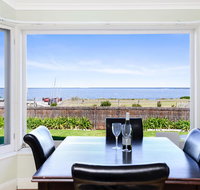 Victor Harbor Beachfront Bliss  WiFi - Foster Accommodation