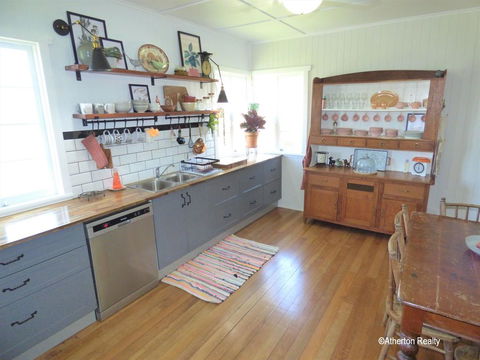 Victoria House - Foster Accommodation 2
