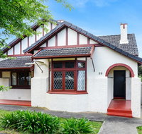 Victor Harbor Cottage 'Cornhill' - Pet Friendly - Foster Accommodation