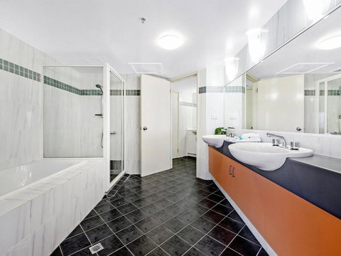Victoria Square Apartments In The Heart Of Broadbe - Foster Accommodation 3