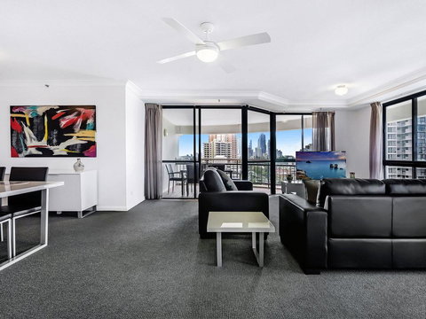 Victoria Square 2 Bed Ocean View Broadbeach - Foster Accommodation 2