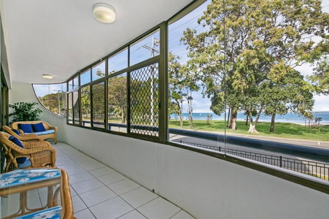 Views, Pool, Air Conditioning - Karoonda Sands Welsby Pde, Bongaree - Foster Accommodation 0