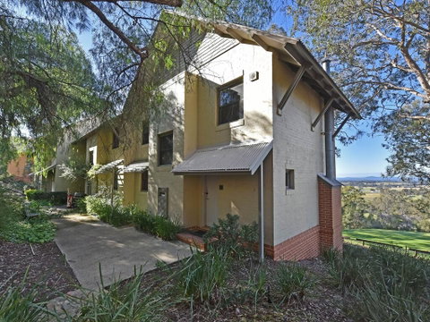 Villa 2br 540 Greenview Resort Condo Located Within Cypress Lakes Resort Nothing Is More Central - Foster Accommodation 3