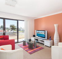 Villa Capri 3 Just a Hop Skip and Jump to Bowling Club - Foster Accommodation