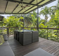 Villa Frangipani - Foster Accommodation