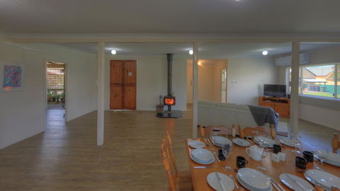 Village Stays Coldstream Gallery Bungalow - Foster Accommodation 2